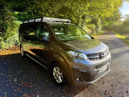 2022 Opel Vivaro Combi L1H1 BEV 100KW with 50KWh Auto