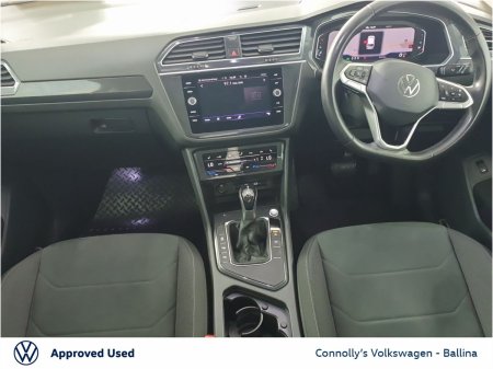 2021 Volkswagen Tiguan - photo 2