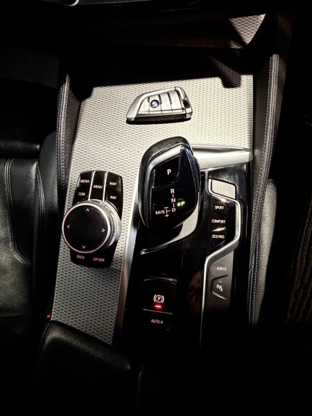 2018 BMW 5-Series - photo 19