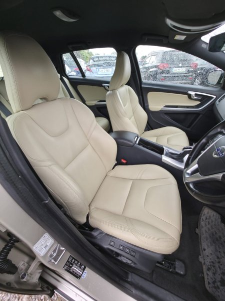 2017 Volvo V60 - photo 10