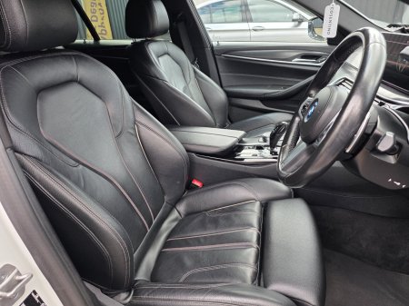 2023 BMW 5-Series - photo 12