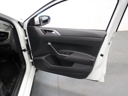 2018 Volkswagen Polo - photo 24