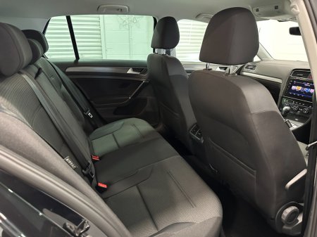 2020 Volkswagen Golf - photo 38