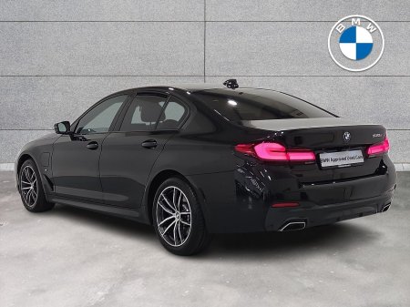 2021 BMW 5-Series - photo 2
