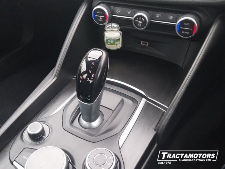 2019 Alfa Romeo Giulia - photo 15