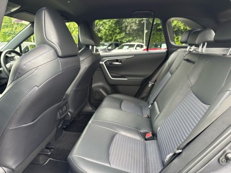 2021 Toyota RAV4 - photo 7
