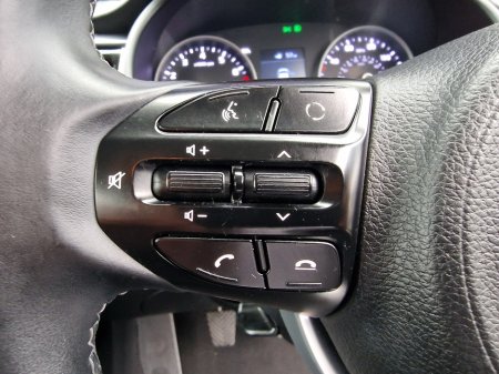 2019 Kia Rio - photo 17