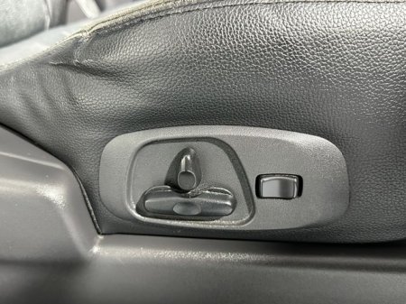2014 Mitsubishi Pajero - photo 25