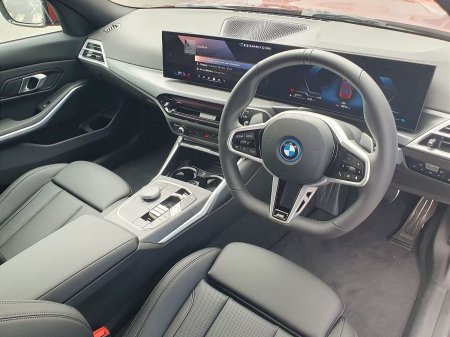 2026 BMW 3-Series - photo 6