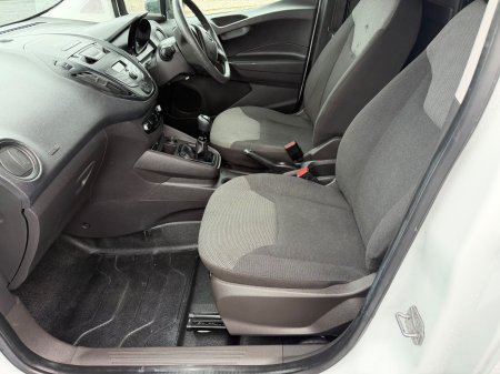 2019 Ford Transit - photo 8