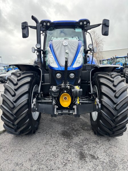 0 New Holland T7.225 - photo 2