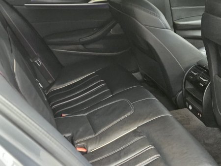 2022 BMW 5-Series - photo 7
