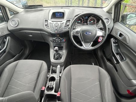 2016 Ford Fiesta - photo 8
