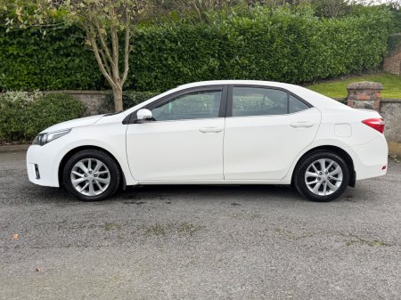 2015 Toyota Corolla - photo 2