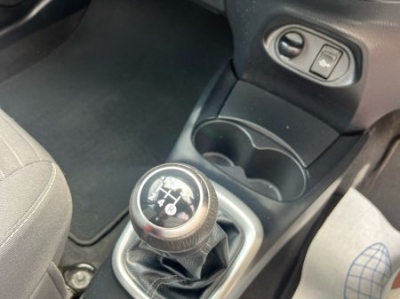 2020 Toyota Yaris - photo 15