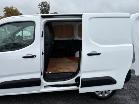2020 Peugeot Partner - photo 11
