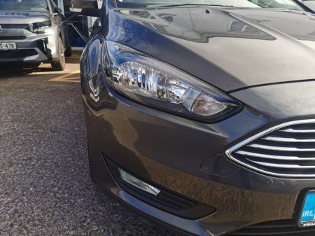2016 Ford Focus - photo 13