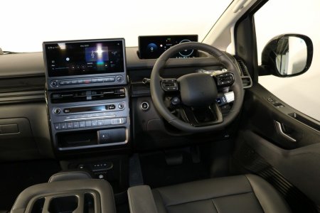 2027 Hyundai Staria - photo 20