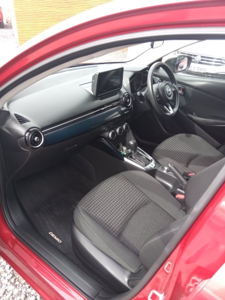 2017 Mazda Demio - photo 13