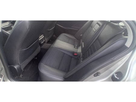 2017 Lexus IS - photo 16