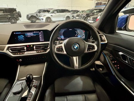 2022 BMW 3-Series - photo 11