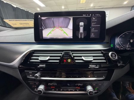 2022 BMW 5-Series - photo 25