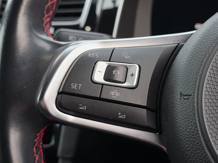 2020 Volkswagen Golf - photo 25