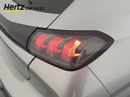 2023 Peugeot 208 - photo 8