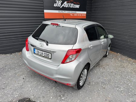 2013 Toyota Yaris - photo 4