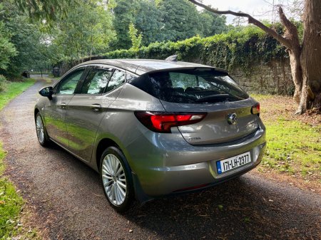 2017 Vauxhall Astra - photo 2
