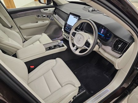 2025 Volvo XC90 - photo 9