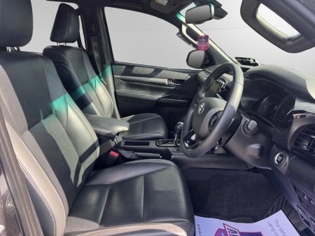 2021 Toyota Hilux - photo 10
