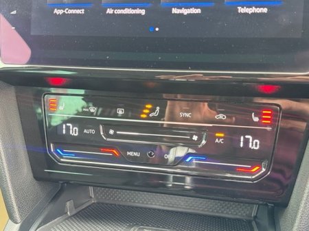 2023 Volkswagen Passat - photo 21