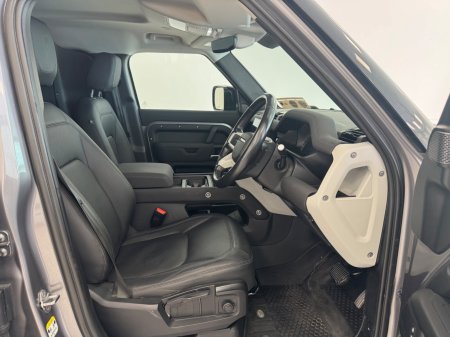 2022 Land Rover Defender - photo 3