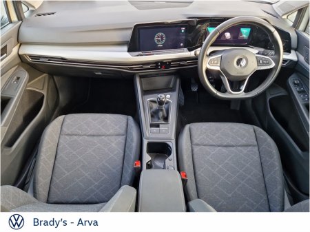 2021 Volkswagen Golf - photo 2
