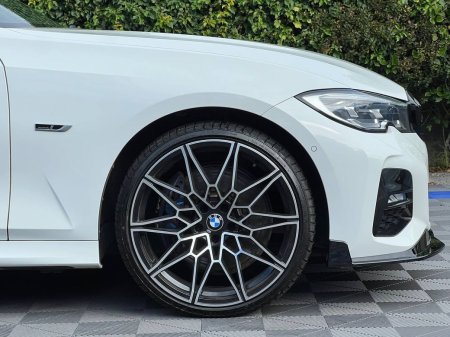 2022 BMW 3-Series - photo 9