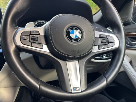 2018 BMW 5-Series - photo 15