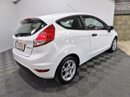 2016 Ford Fiesta - photo 11