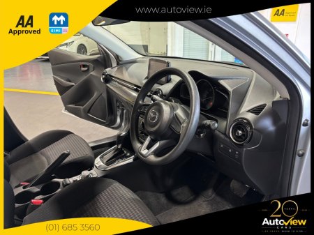 2017 Mazda Demio - photo 10