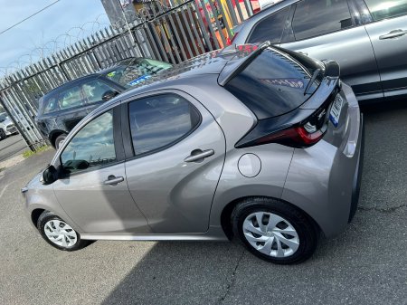 2021 Toyota Yaris - photo 5