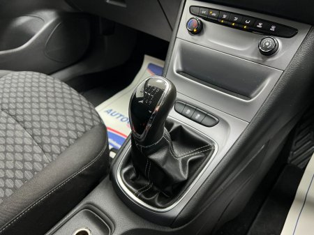 2017 Vauxhall Astra - photo 6