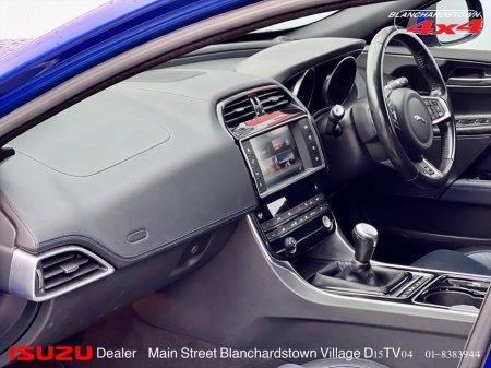 2017 Jaguar XE - photo 15