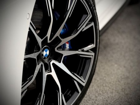 2023 BMW 5-Series - photo 25