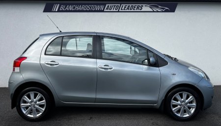 2010 Toyota Yaris - photo 9