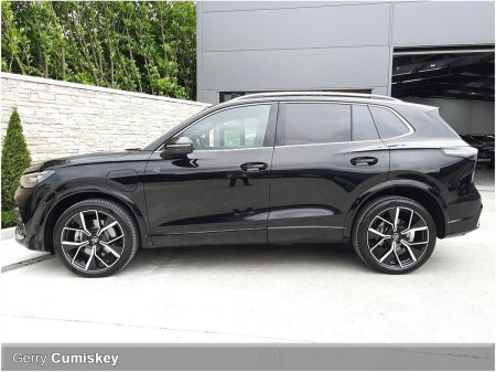 2025 Volkswagen Tiguan - photo 11