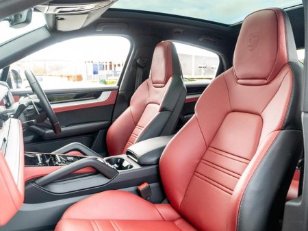 2024 Porsche Cayenne - photo 8