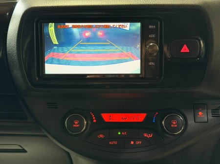 2017 Toyota Vitz - photo 24