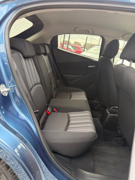 2017 Mazda Demio - photo 6