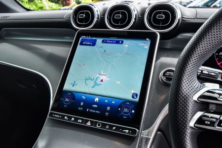 2025 Mercedes-Benz GLC - photo 16