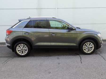 2021 Volkswagen T-Roc - photo 2